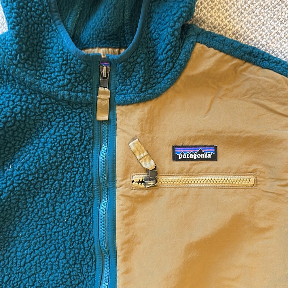 Patagonia fleece hoodie - size M - Picture 2 of 5